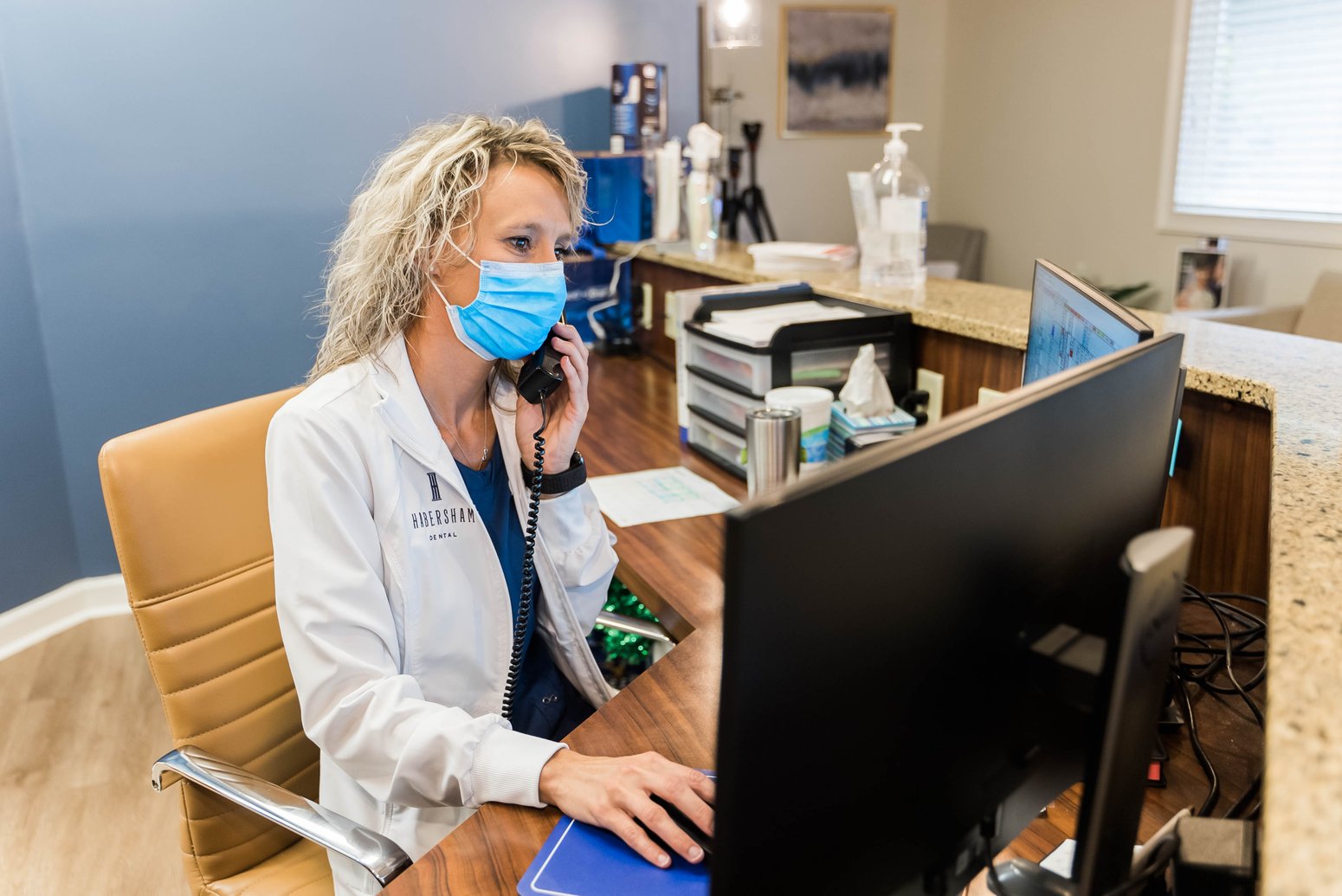 How does a feeforservice office submit dental claims?